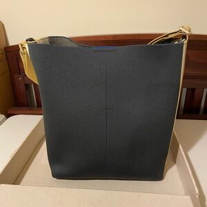 Rothy’s bucket Bag